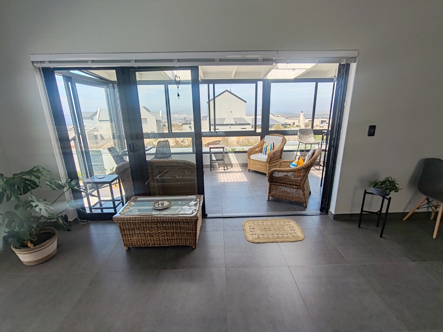 3 Bedroom Property for Sale in Hoogland Western Cape